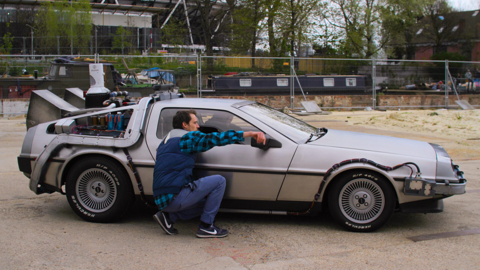Delorian Shoot